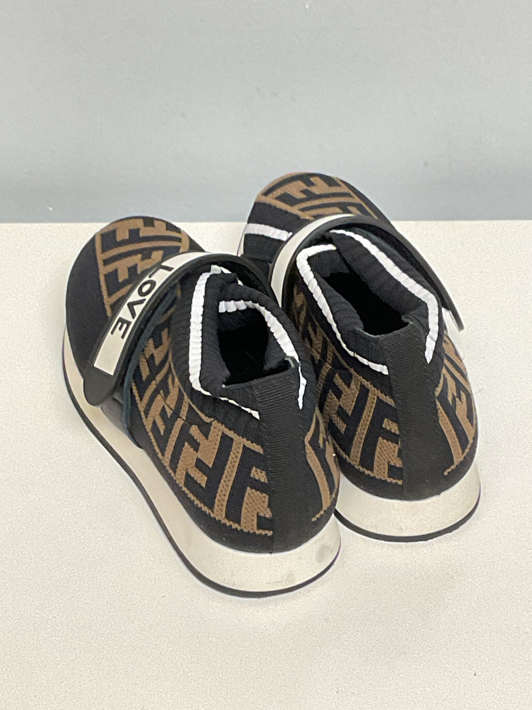 Fendi Child Shoe Size 1 Black & Brown Shoes – 2ndchild