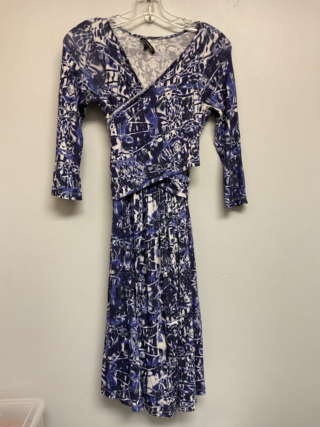 Isabella Oliver Size Small Blue Maternity Dress 2ndchild Isabella Oliver Size Small Blue Maternity Dress 2ndchild